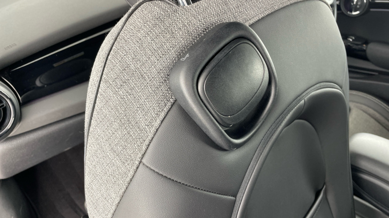 MINI Hatchback 135kW Cooper S Level 2 33kWh 3dr Auto Electric Hatchback